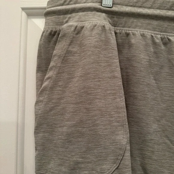 MTA Sport Gray Women's Shorts Size 3X EUC - Picture 2 of 9